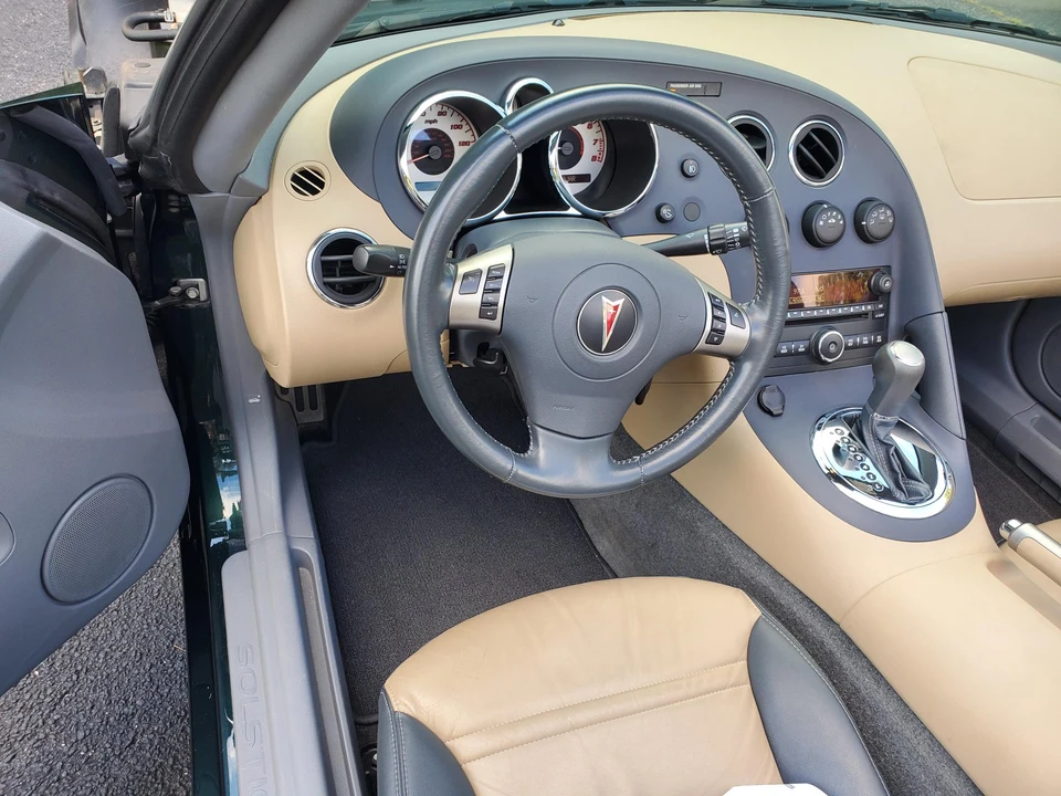 2007 Pontiac Solstice - Image 29 of 31