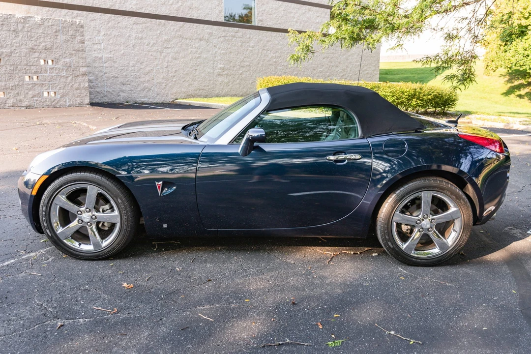 2007 Pontiac Solstice GXP - Image 12 of 31