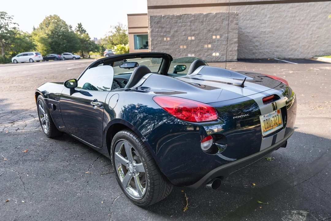 2007 Pontiac Solstice GXP - Image 3 of 31