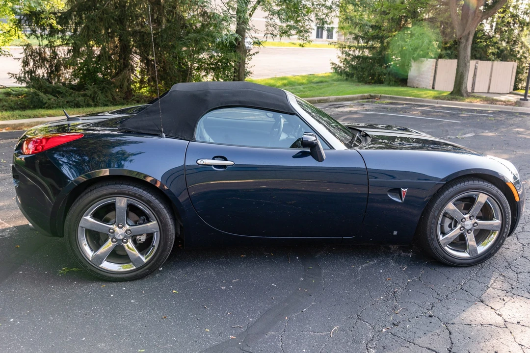 2007 Pontiac Solstice GXP - Image 16 of 31