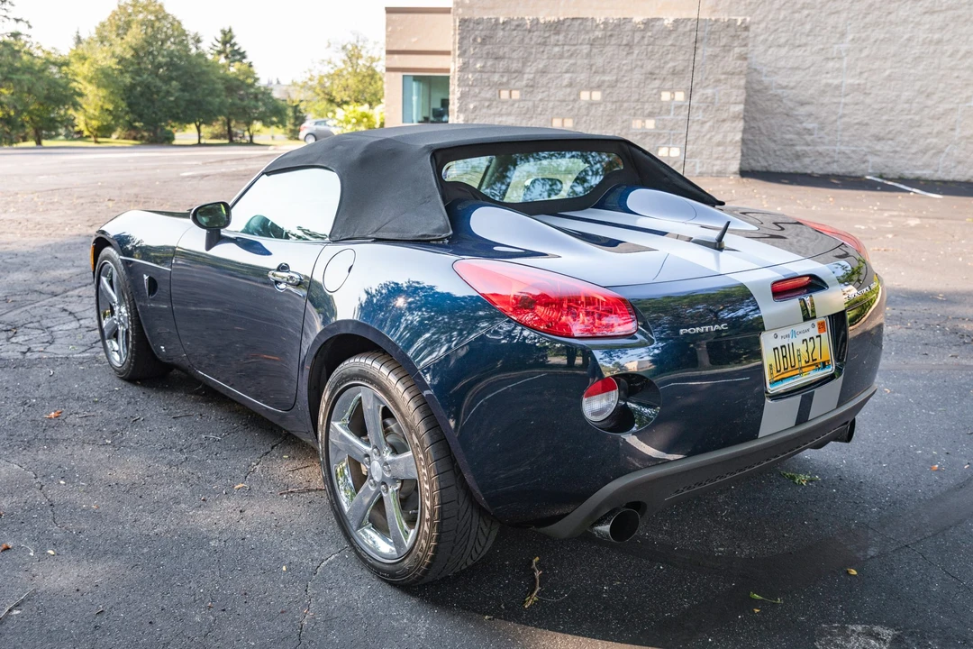 2007 Pontiac Solstice GXP - Image 13 of 31
