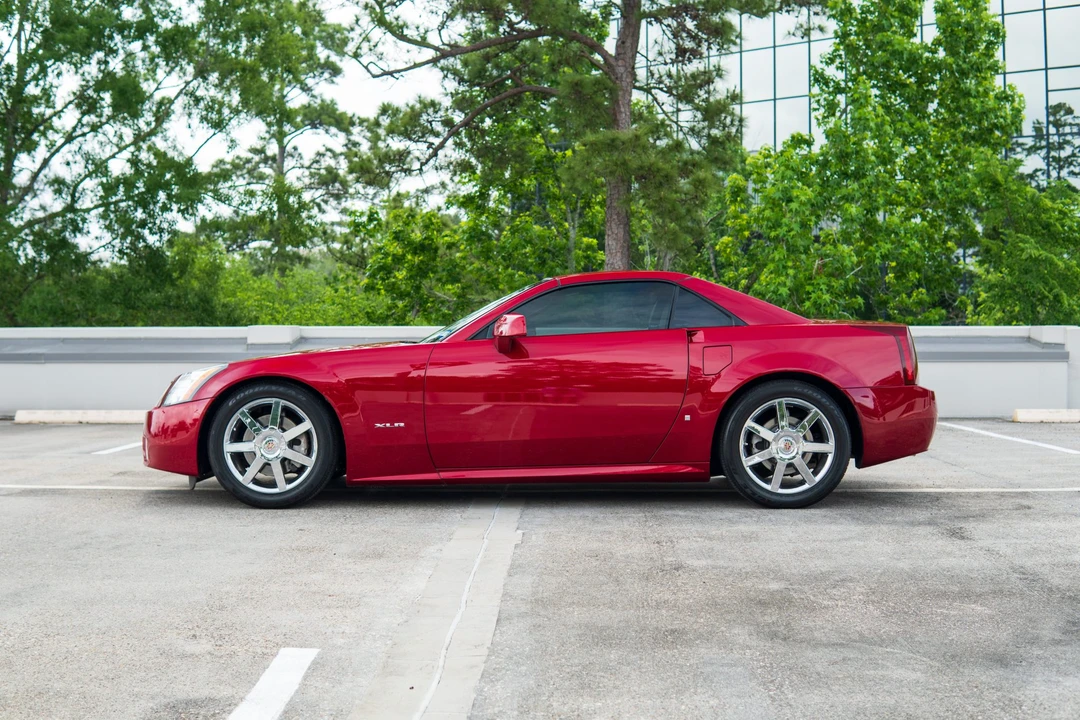 2008 Cadillac XLR - Image 20 of 31