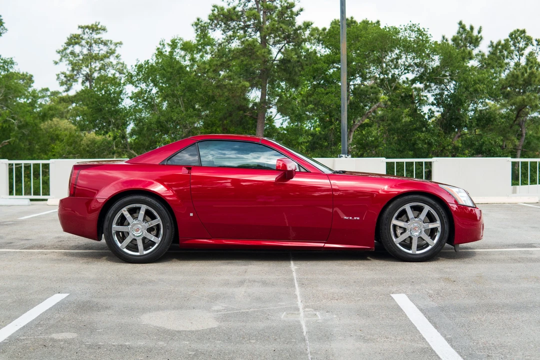 2008 Cadillac XLR - Image 27 of 31