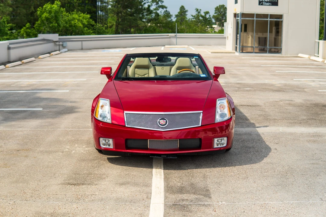 2008 Cadillac XLR - Image 3 of 31