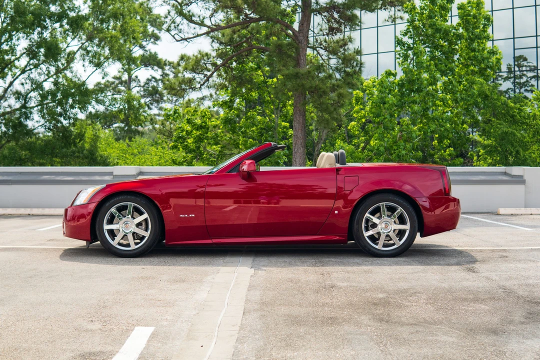 2008 Cadillac XLR - Image 6 of 31