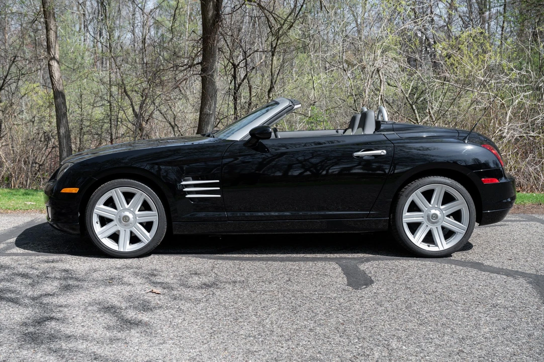2008 Chrysler Crossfire - Image 13 of 31