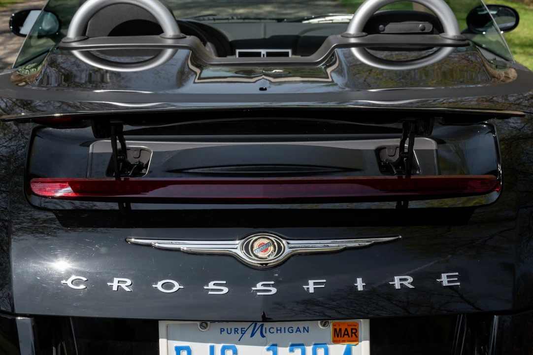 2008 Chrysler Crossfire - Image 24 of 31