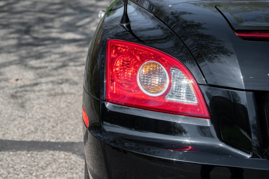 2008 Chrysler Crossfire - Image 19 of 31