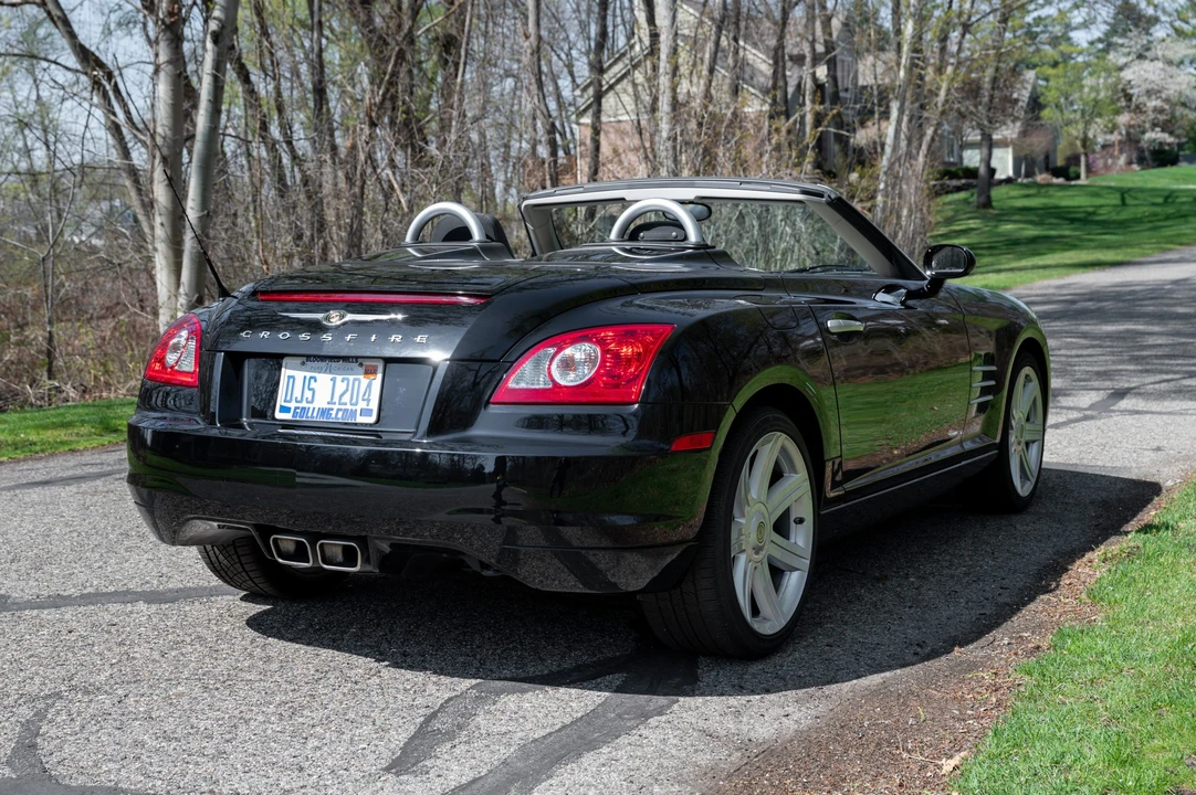 2008 Chrysler Crossfire - Image 8 of 31