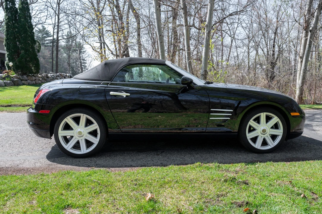 2008 Chrysler Crossfire - Image 4 of 31