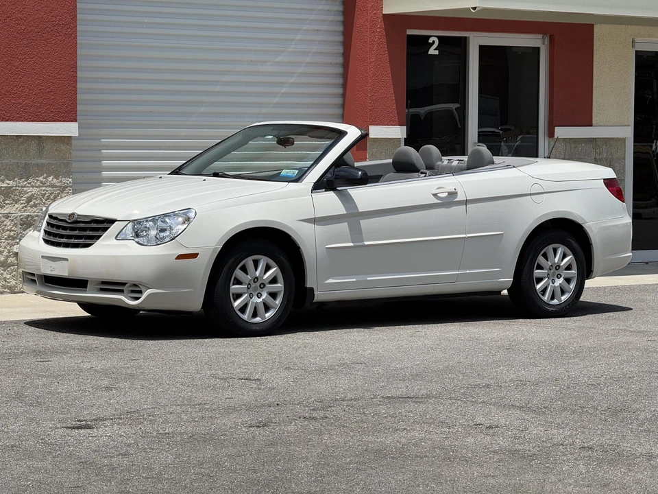 2008 Chrysler Sebring - Image 4 of 31