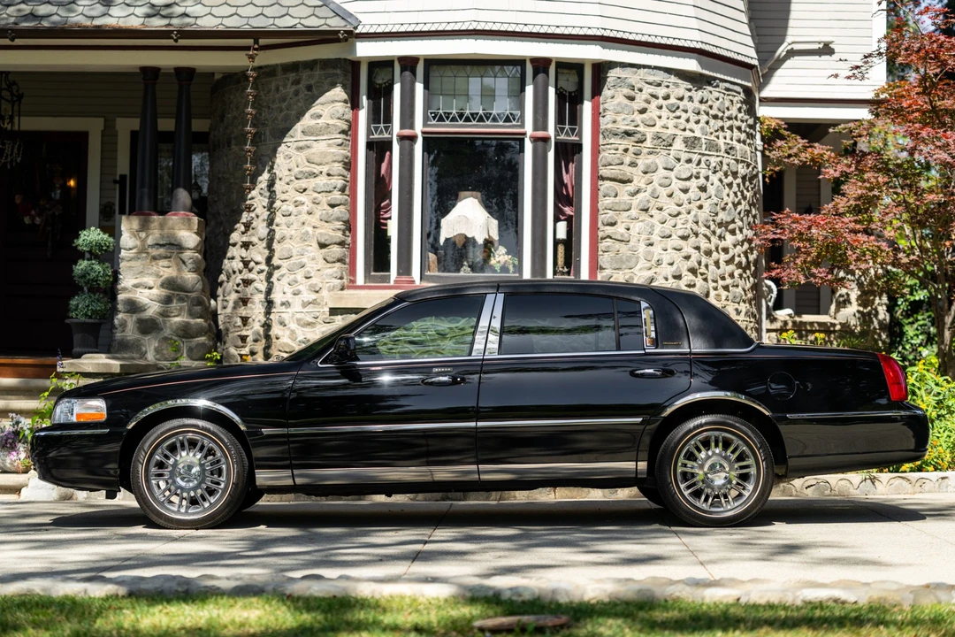 2008 Lincoln Town Car - Image 7 of 31