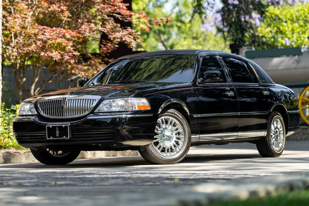 2008 Lincoln Town Car - Image 5 of 31