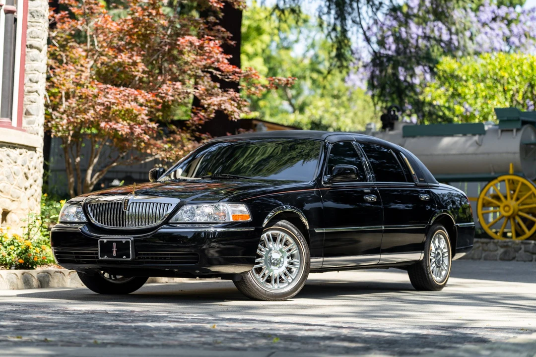 2008 Lincoln Town Car - Image 6 of 31