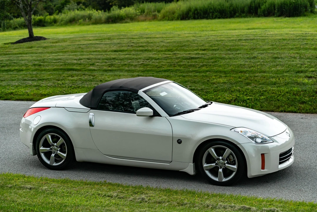 2008 Nissan 350Z 5th Gen - Image 10 of 31