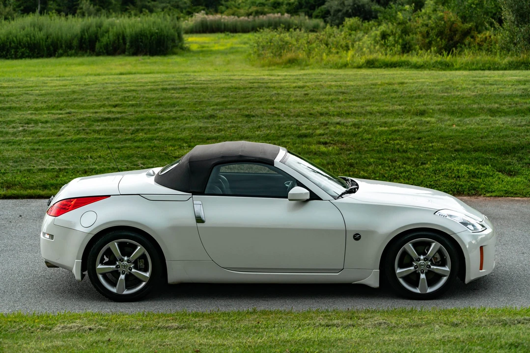 2008 Nissan 350Z 5th Gen - Image 12 of 31