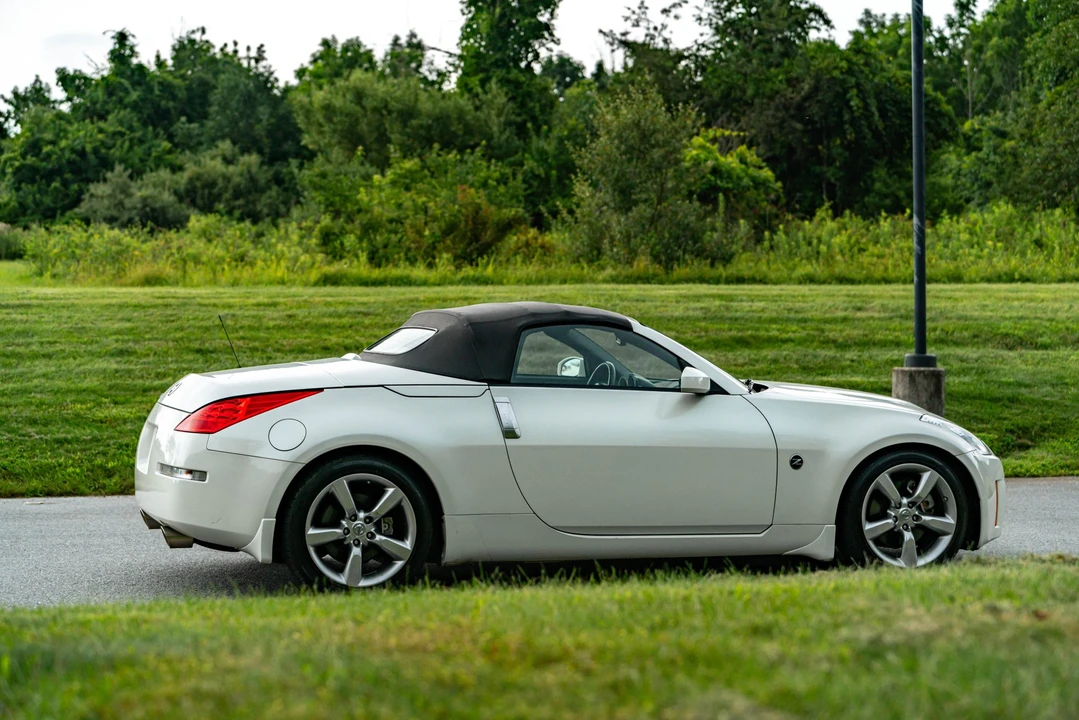 2008 Nissan 350Z 5th Gen - Image 15 of 31