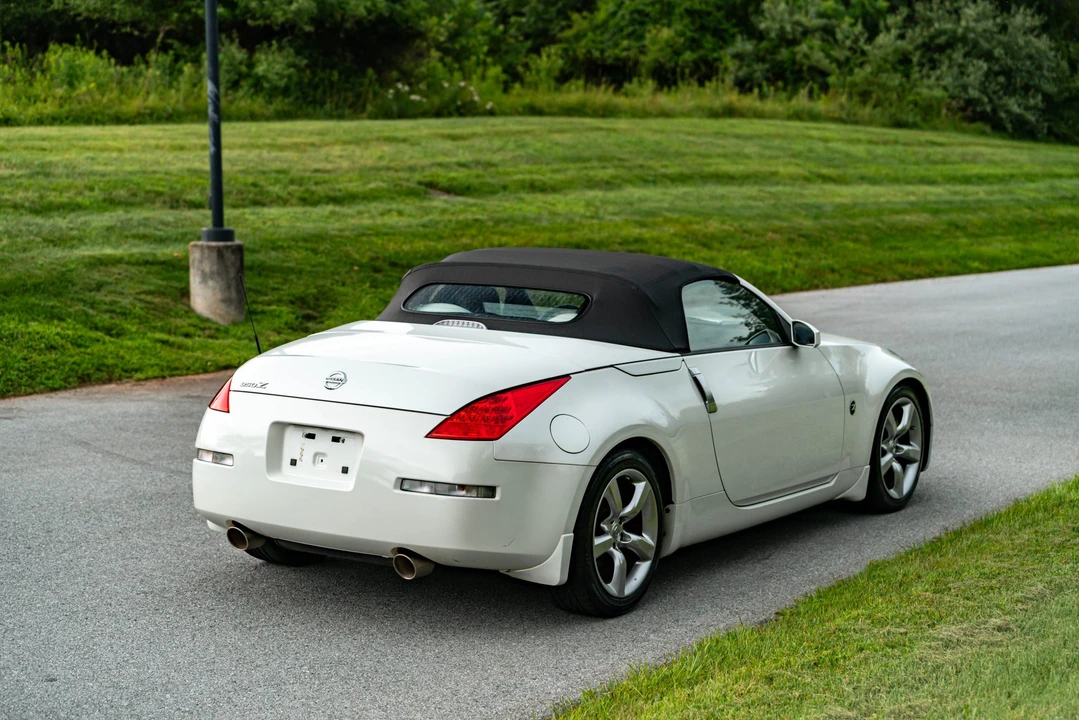2008 Nissan 350Z 5th Gen - Image 18 of 31