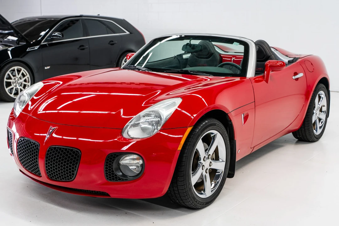 2008 Pontiac Solstice GXP - Image 2 of 31