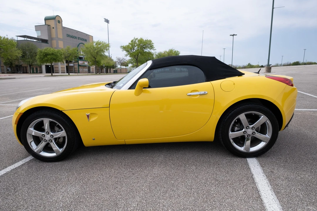 2008 Pontiac Solstice GXP - Image 9 of 31