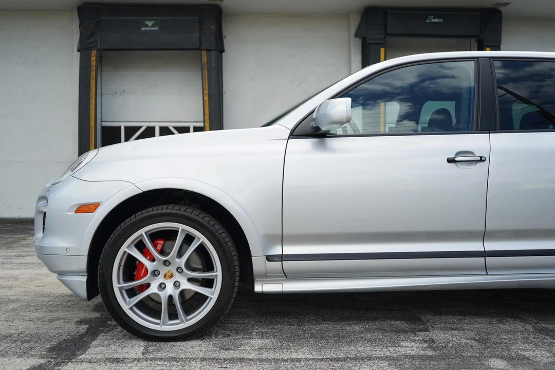 2008 Porsche 955/957 Cayenne GTS - Image 13 of 31