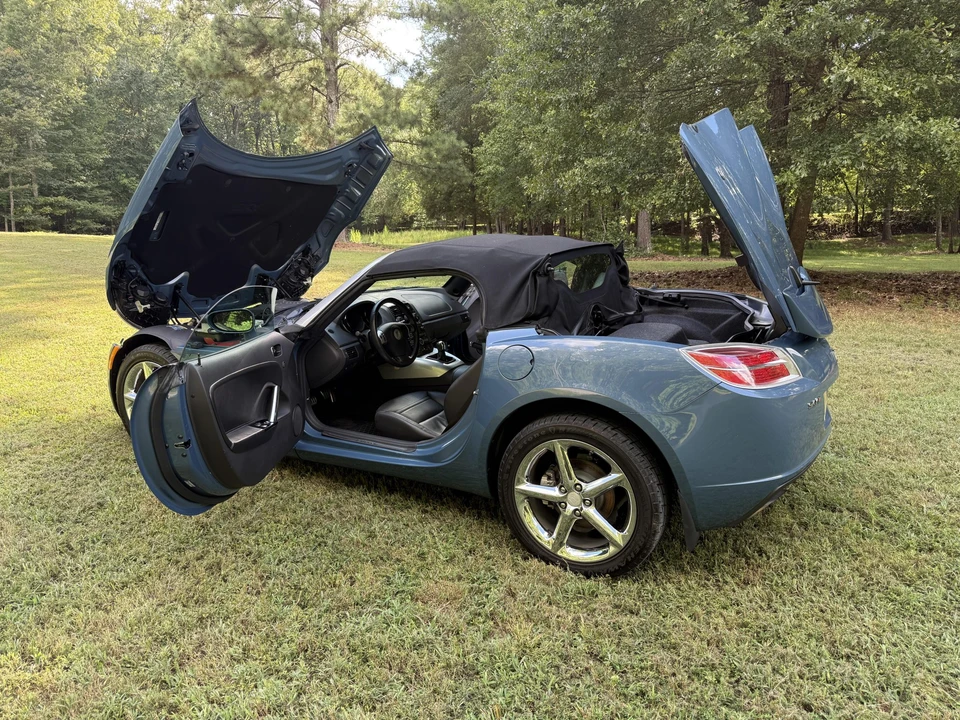 2008 Saturn Sky Red Line - Image 20 of 31
