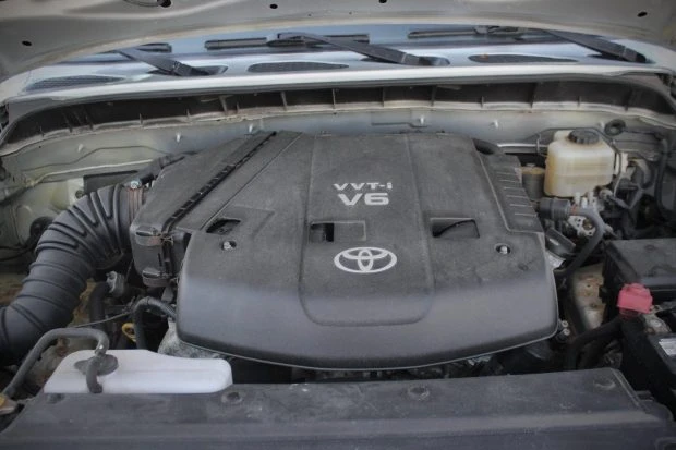 2008 Toyota FJ Cruiser - Image 6 of 8