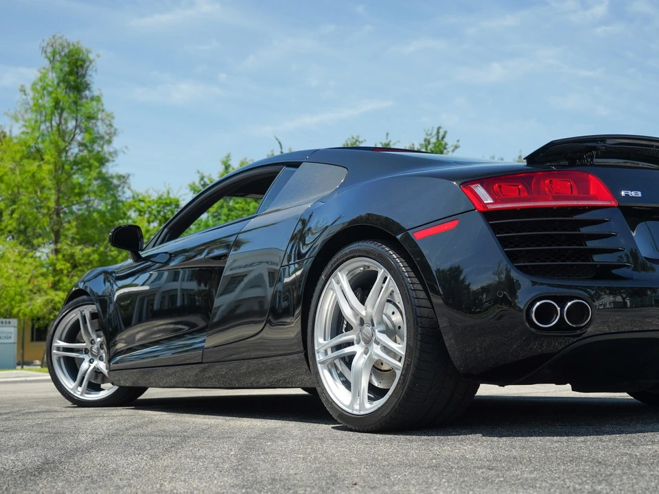 2009 Audi 42 R8 - Image 29 of 31