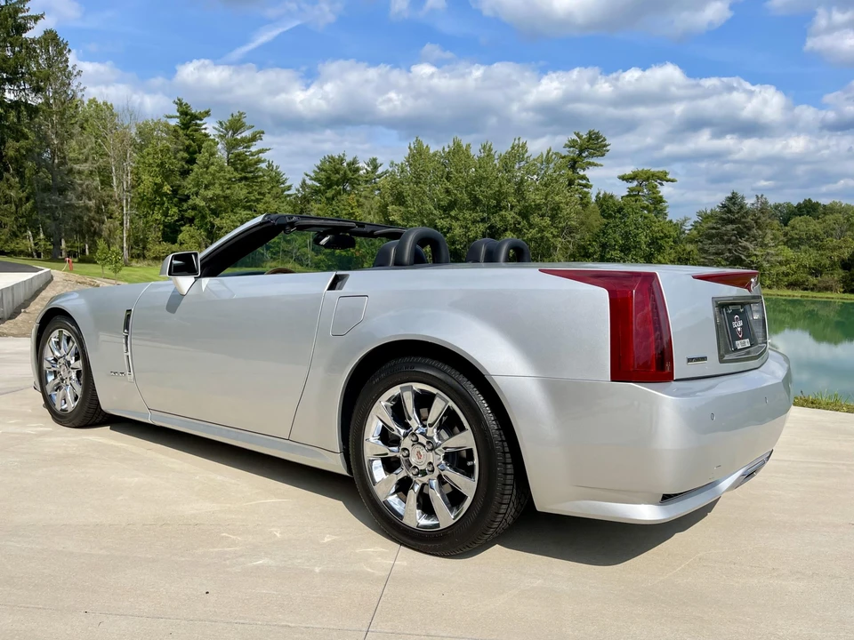 2009 Cadillac XLR - Image 6 of 31
