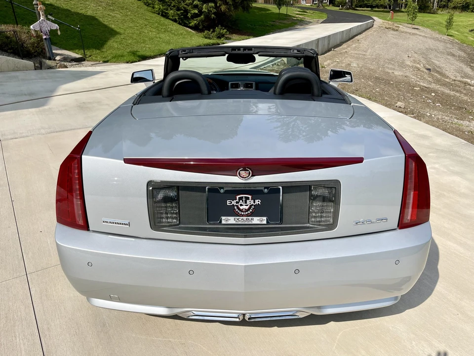 2009 Cadillac XLR - Image 8 of 31