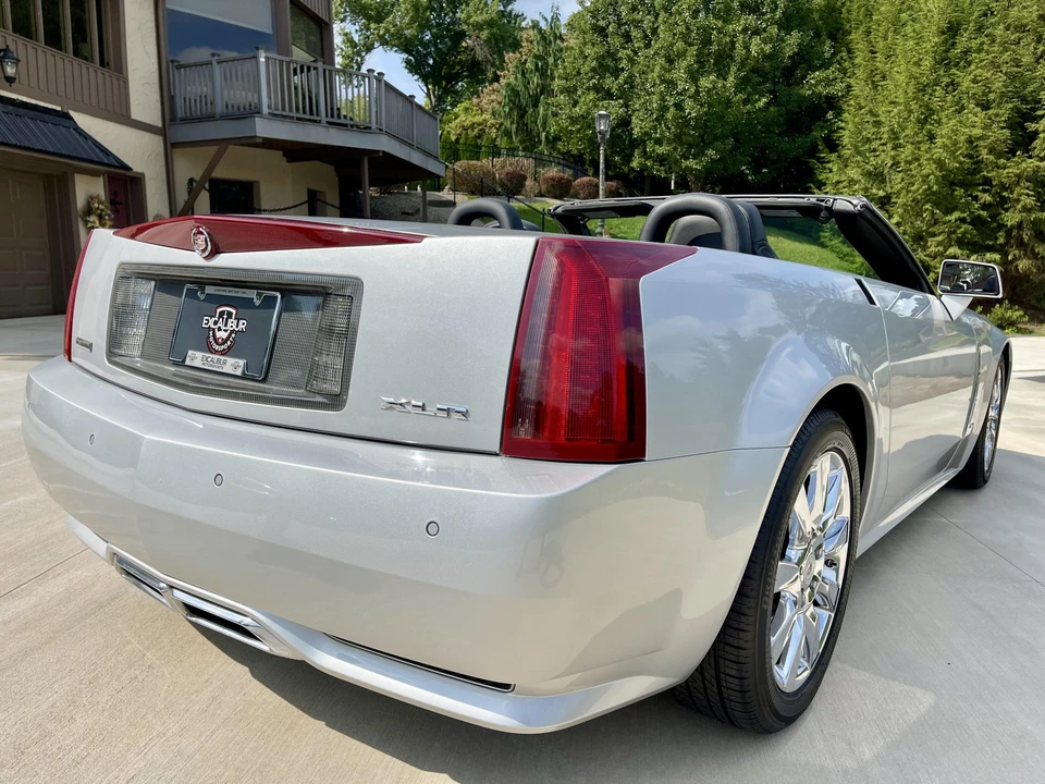 2009 Cadillac XLR - Image 10 of 31