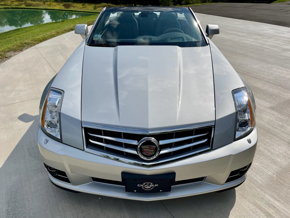 2009 Cadillac XLR - Image 15 of 31