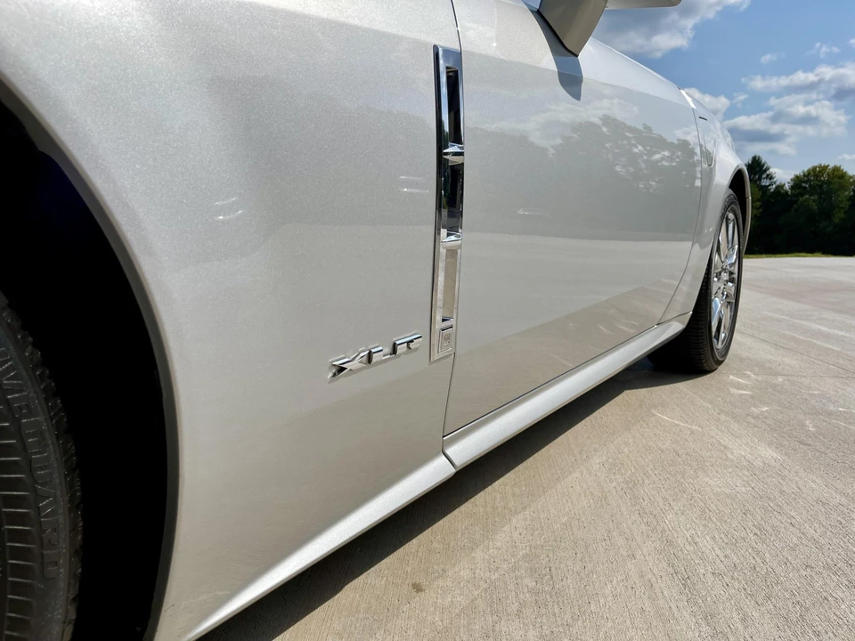 2009 Cadillac XLR - Image 27 of 31