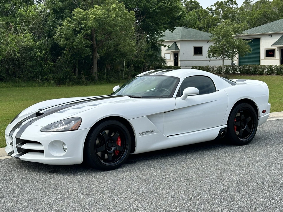 2009 Dodge Viper 4th Gen - Image 2 of 31