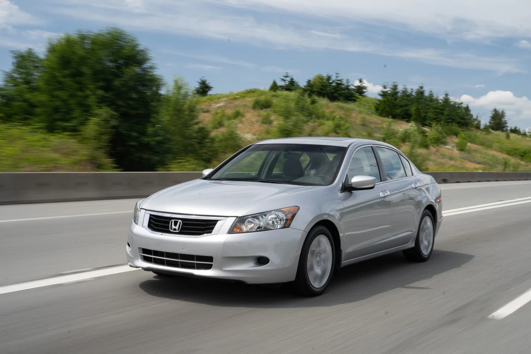 2009 Honda Accord 8th Gen - Image 4 of 31