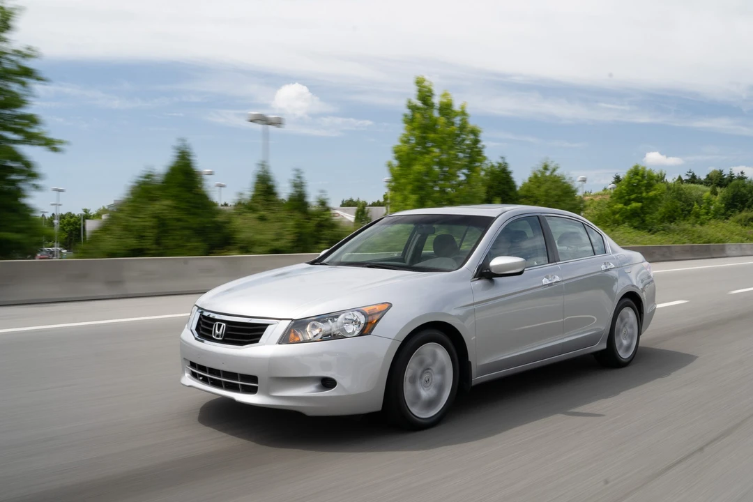 2009 Honda Accord 8th Gen - Image 6 of 31