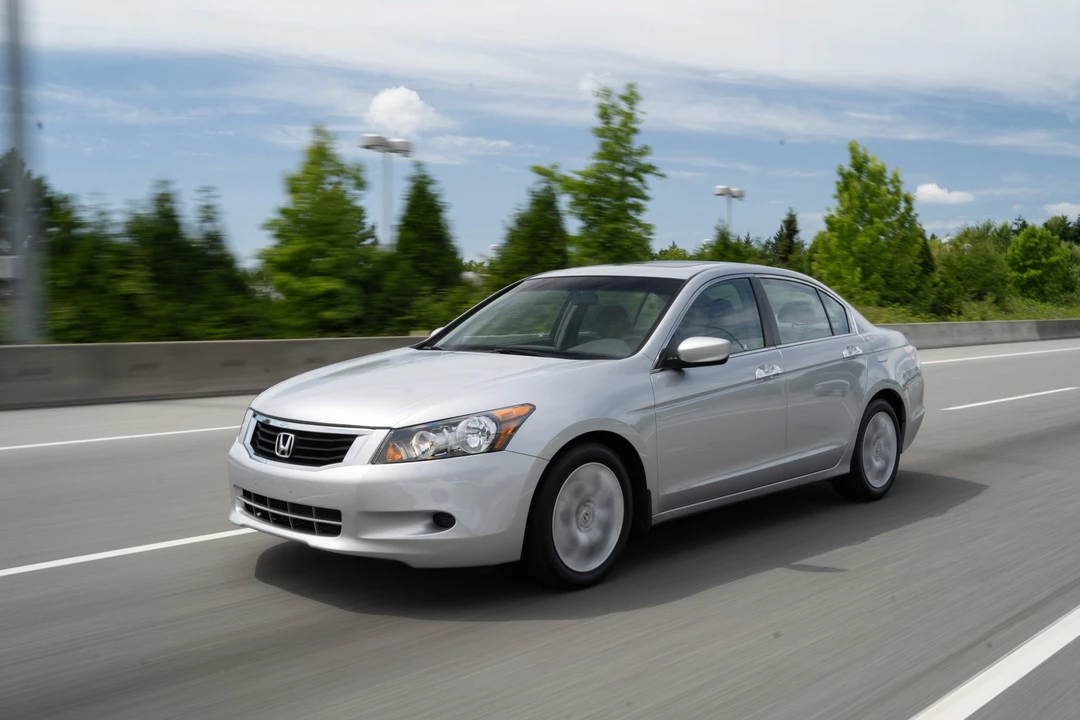 2009 Honda Accord 8th Gen - Image 7 of 31