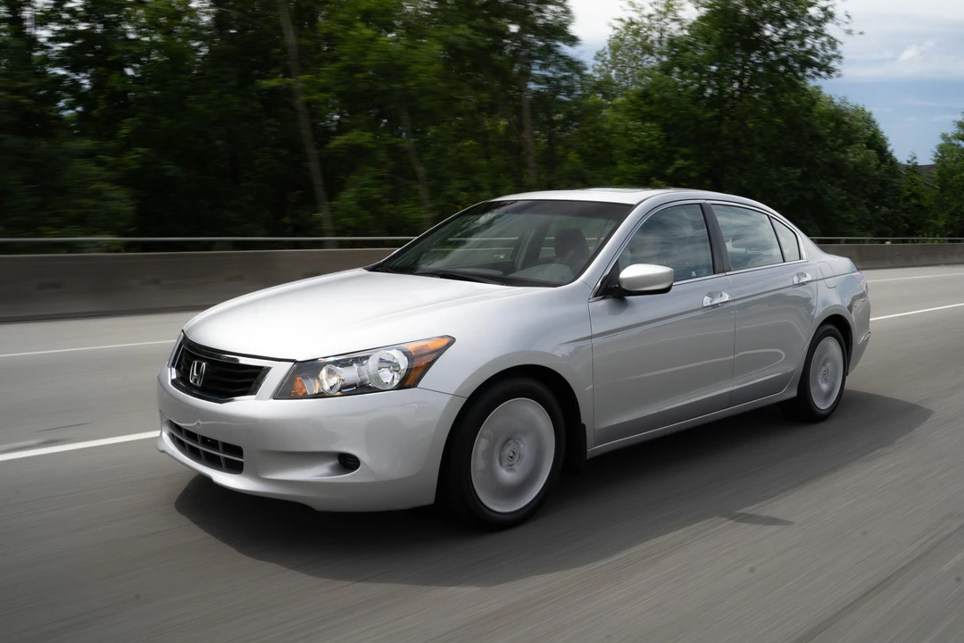 2009 Honda Accord 8th Gen - Image 13 of 31