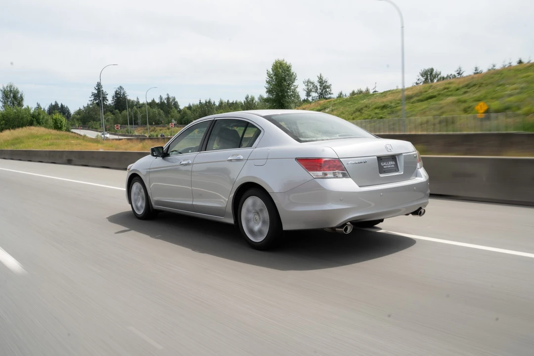 2009 Honda Accord 8th Gen - Image 14 of 31