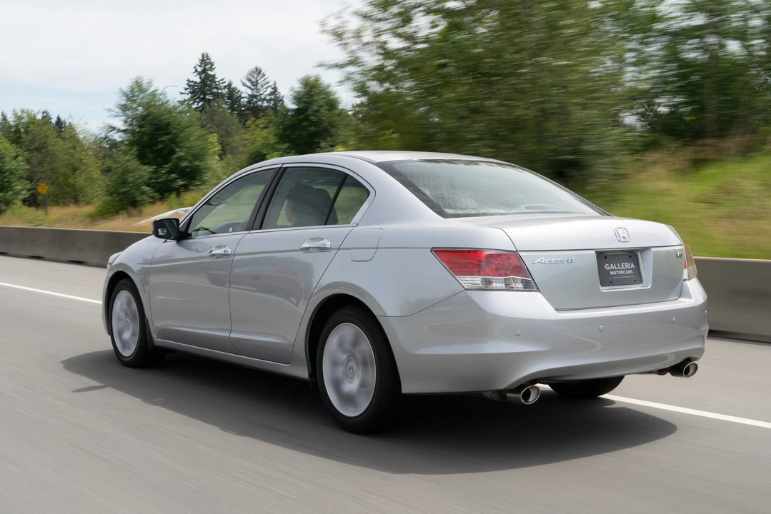 2009 Honda Accord 8th Gen - Image 16 of 31