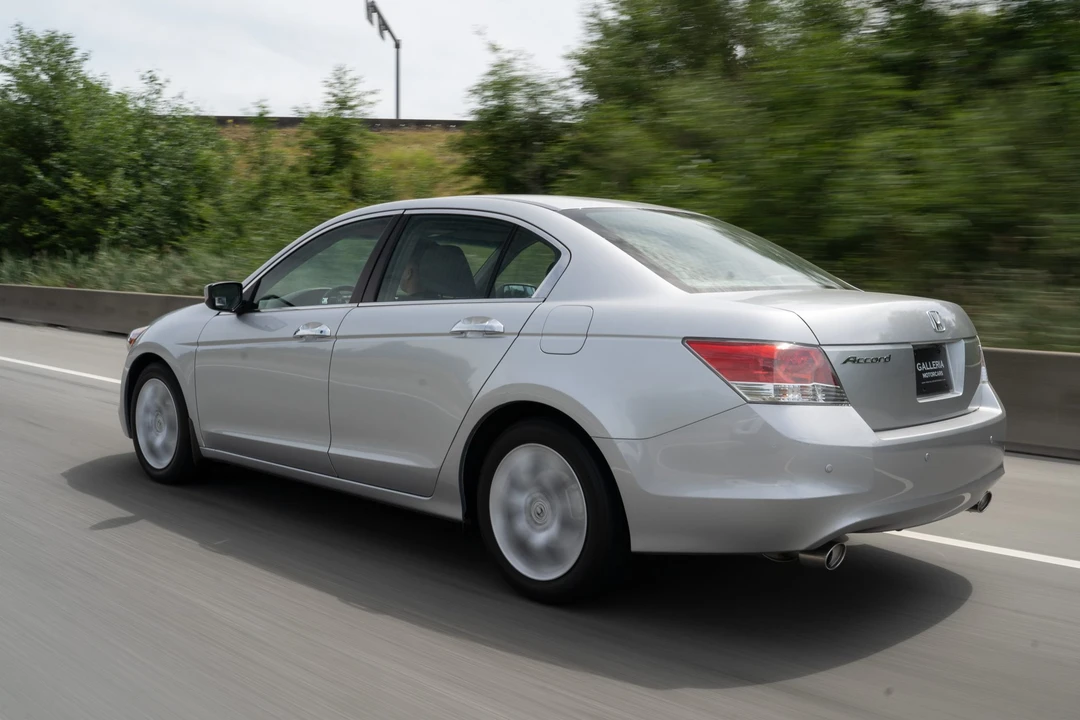 2009 Honda Accord 8th Gen - Image 19 of 31