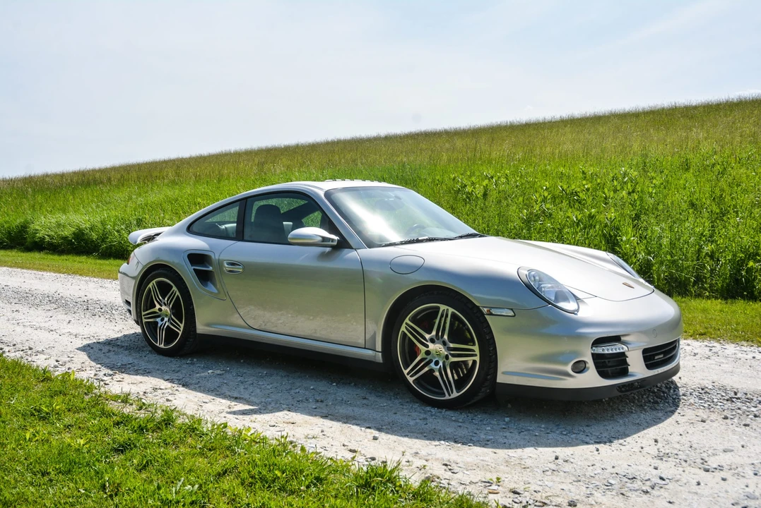 2009 Porsche 997 Turbo - Image 2 of 31