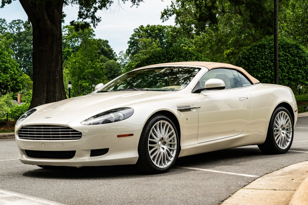 2010 Aston Martin DB9 - Image 11 of 31