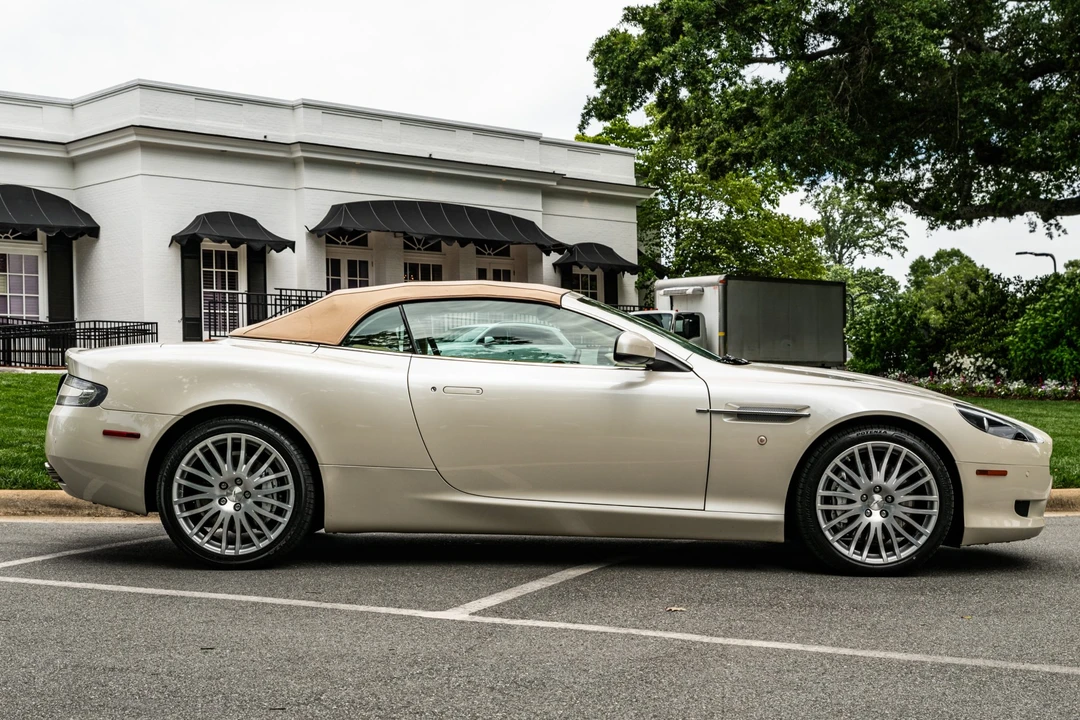 2010 Aston Martin DB9 - Image 16 of 31