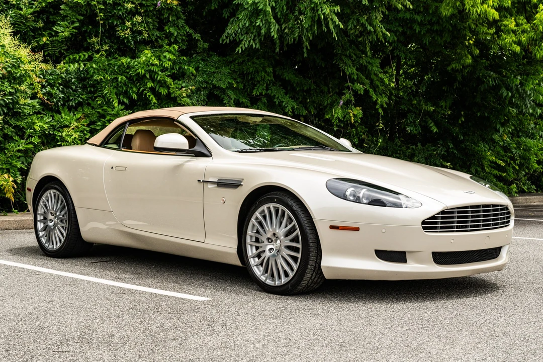 2010 Aston Martin DB9 - Image 4 of 31
