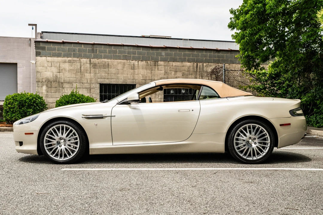 2010 Aston Martin DB9 - Image 5 of 31