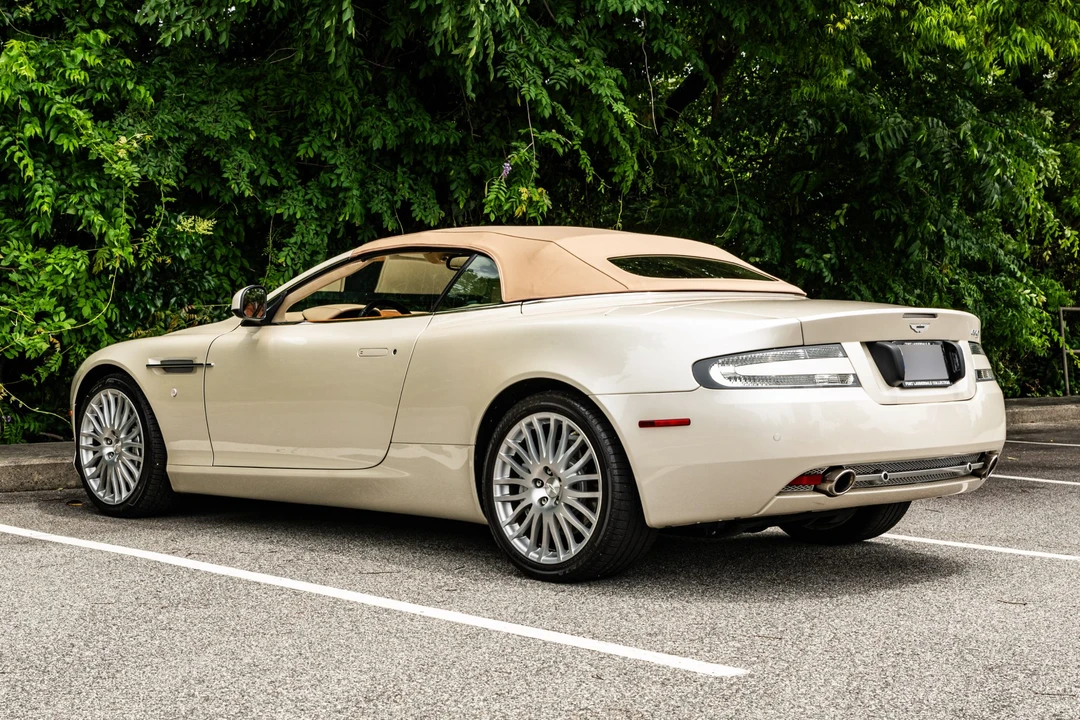 2010 Aston Martin DB9 - Image 7 of 31