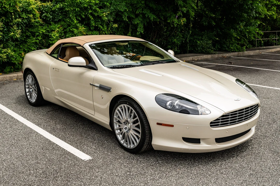 2010 Aston Martin DB9 - Image 19 of 31