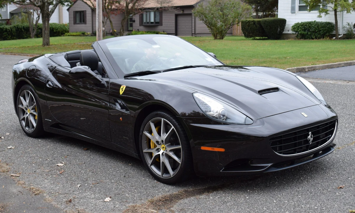 2010 Ferrari California - Image 2 of 31
