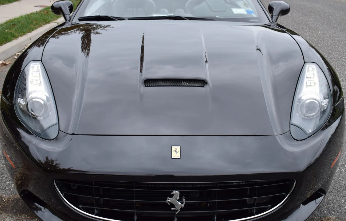 2010 Ferrari California - Image 17 of 31